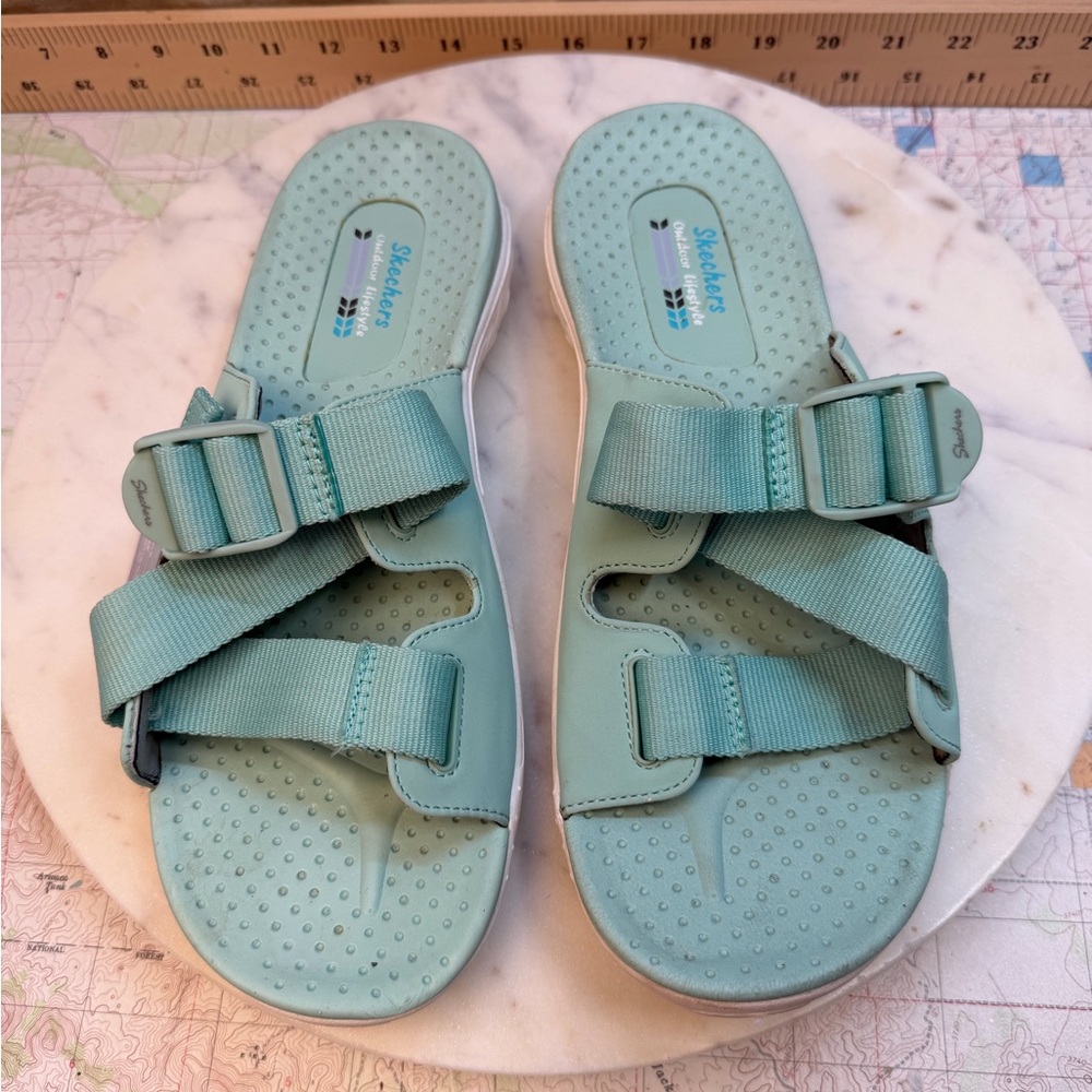 Skechers Sandals woman’s size 9 mint green